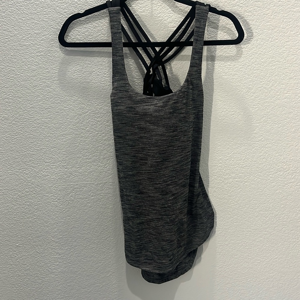 Lululemon black and gray tank with straps bra built in size 6